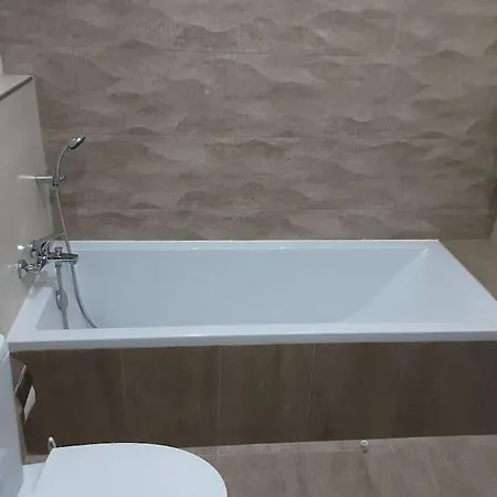 2 Bedrooms Best Location, Brand New. شقة مارساسكالا