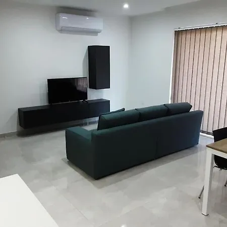 Apartament 2 Bedrooms Best Location, Brand New.